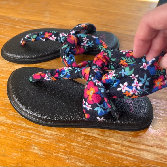 Sanuk Lil Yoga Sling Youth Sandals - Picture 6 of 10